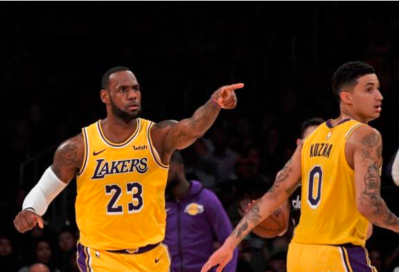  艾顿护框能力尽显开拓者主场力克湖人获三连胜